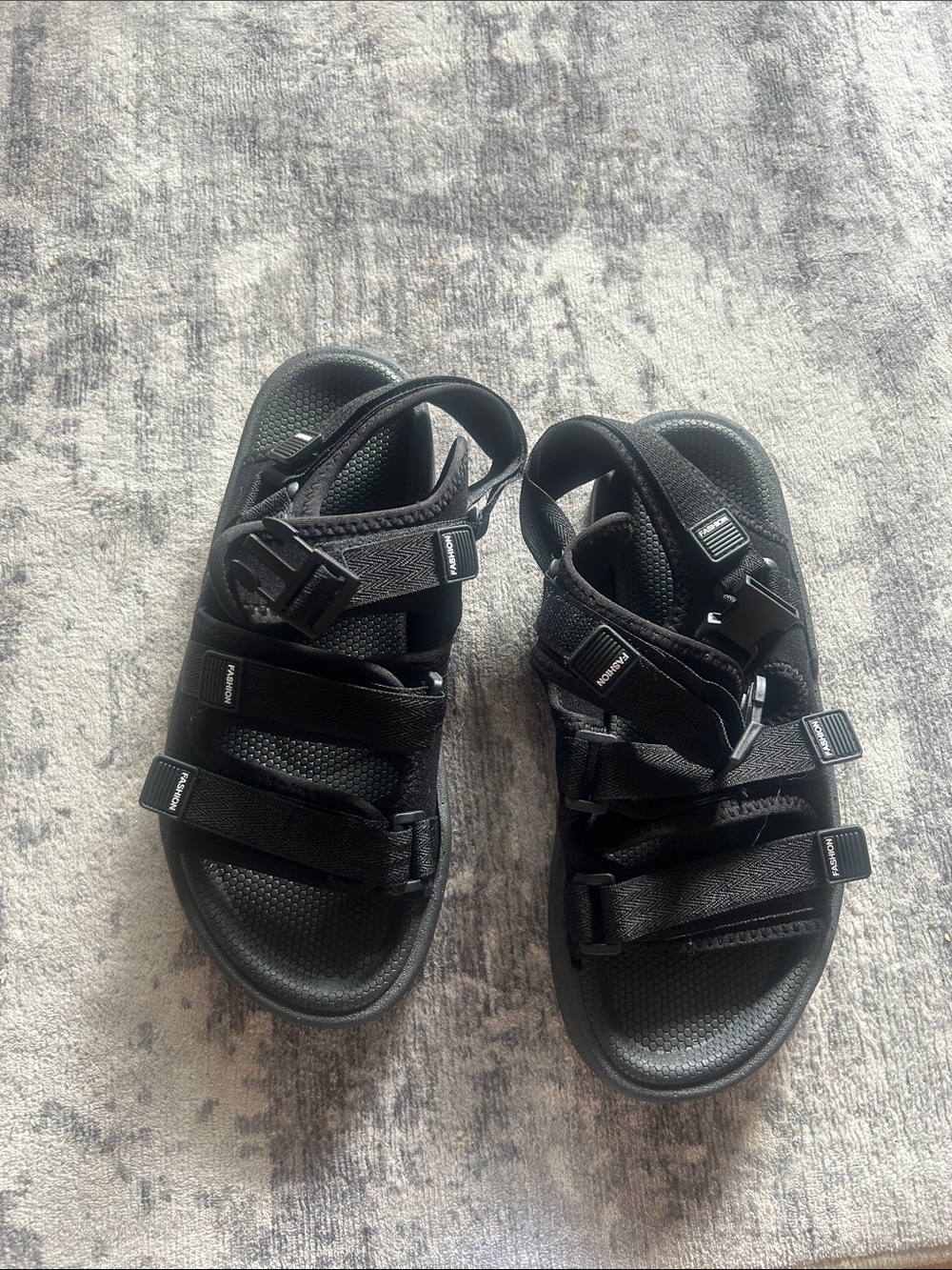 Black hiking sandals women’s 10 men’s 8.5